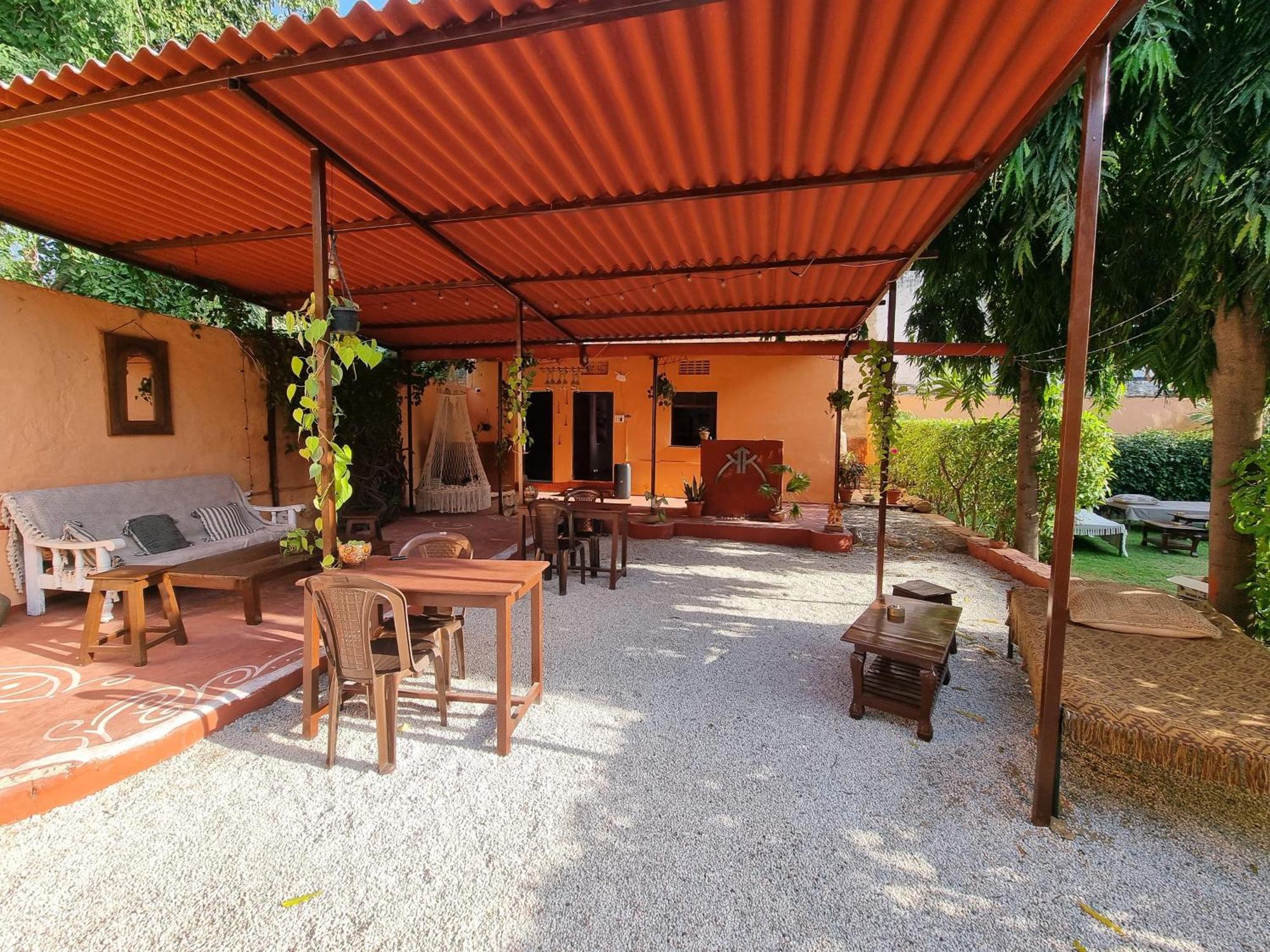 Karavan Kafe Pushkar Exteriör bild
